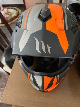 Cascos LS2 con poco uso vendo todo el lote o no!