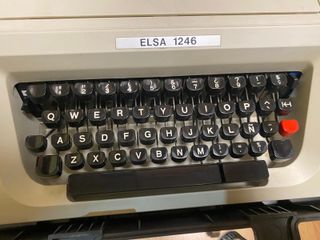Máquina de escribir Elsa 1246