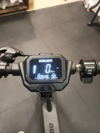 Patinete eléctrico Ducati Pro II