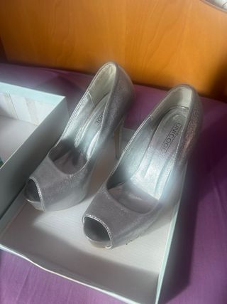 Zapatos de tacón plateados talla 37 usados dos vec