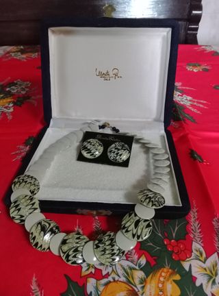Estuche Morita Gil "collar y pendientes"