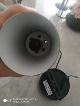 Lámpara colgante cilíndrica negra