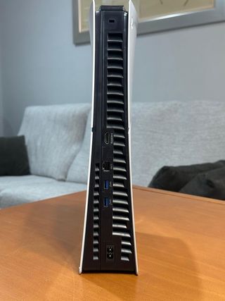 Impoluta | PS5 Slim Digital