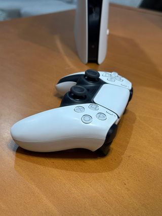 Impoluta | PS5 Slim Digital