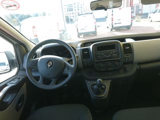 RENAULT Trafic Passenger Energy Blue dCi 145CV