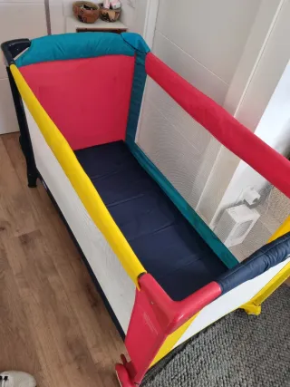 Cuna de viaje plegable