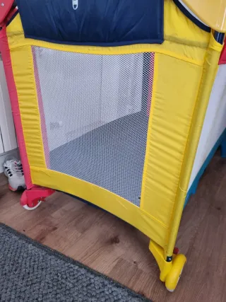 Cuna de viaje plegable