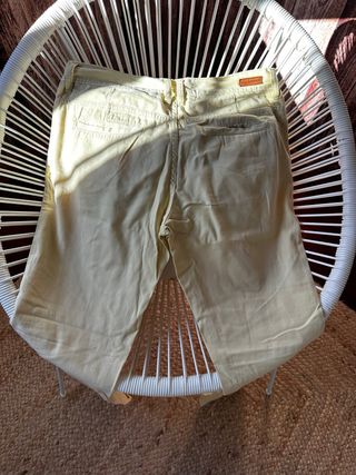 Pantalón Chino Billabong Amarillo