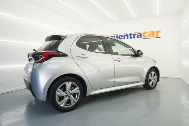 Toyota Yaris 120 H ACTIVE PLUS