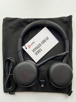 Auriculares Poly Voyager 4320 UC Bluetooth.