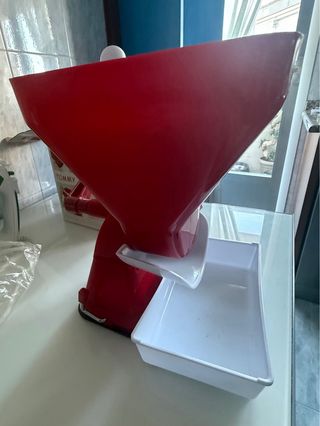 Tomatera Tommy Garhe