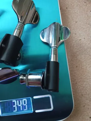 Clavijero Bajo Eléctrico Cromado Ligero