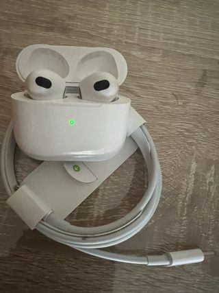 Caja de AirPods Apple 3 generacion