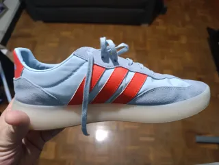 Zapatillas Adidas Grises y Naranjas