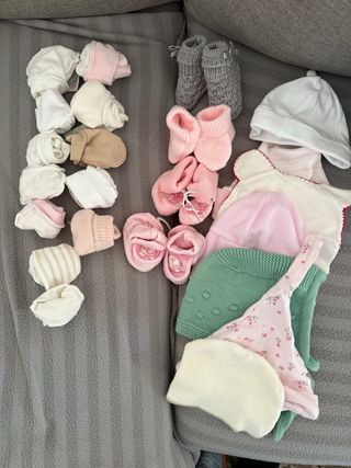 Conjunto Gorros, Luvas e Sapatinhos Bebé