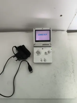 Nintendo Game Boy Advance SP Plata