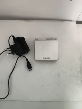 Nintendo Game Boy Advance SP Plata