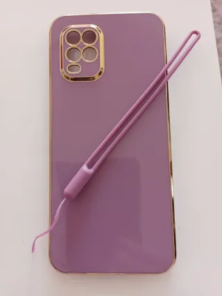 Funda morada para móvil con cordón