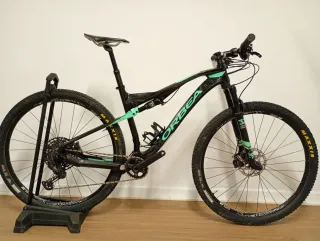 29"Mountain bike full suspensión carbon