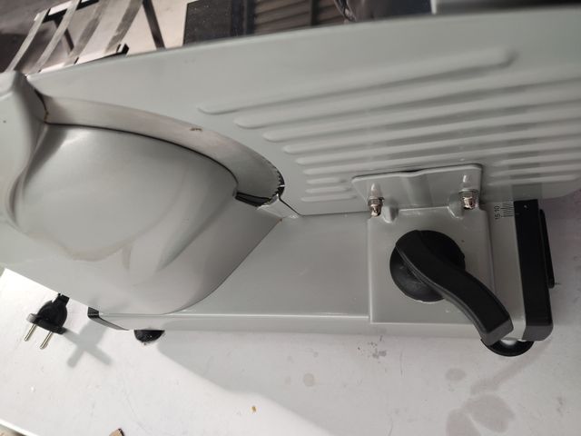 Cortafiambres Eléctrico OSTBA, Maquina de Cortar