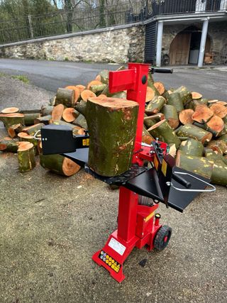 Alquiler: Astilladora de leña 7 Toneladas