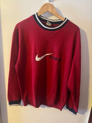 Sudadera Nike Vintage Roja en muy buen estado
