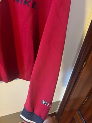 Sudadera Nike Vintage Roja en muy buen estado