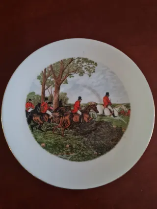 Taza y plato de porcelana