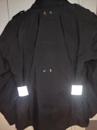 Chaqueta de moto negra sin protecciones