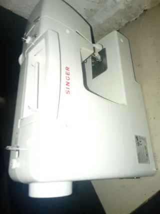 Máquina de coser Singer 3221