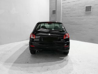 PEUGEOT 206+ 1.1 Gasolina de 60CV del 2010