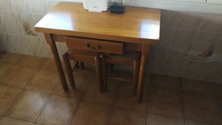 Mesa de cocina de madera