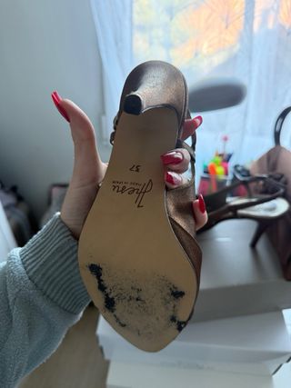 Sandalias y bolso de fiesta marrón/dorado