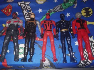 Figuras superhéroes