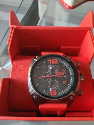 Reloj Diesel Rojo y Negro