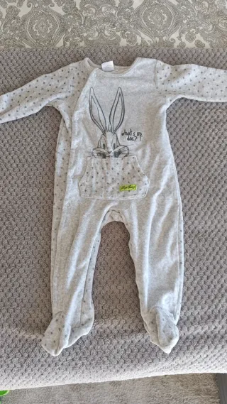 Lote pijamas, bata y saco 80cm