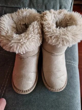 Botas australianas niña beige, número 28 Osito