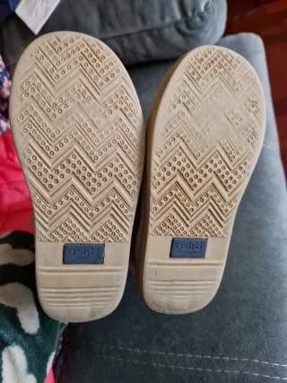 Botas australianas niña beige, número 28 Osito