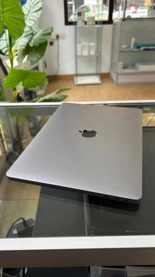 MacBook Pro 2020 512GB i5 8GB RAM