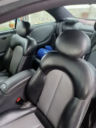 Mercedes-Benz  CLK 2002