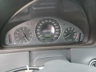 Mercedes-Benz  CLK 2002
