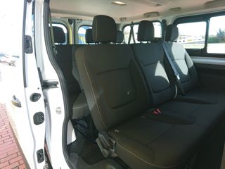 RENAULT Trafic Passenger Energy Blue dCi 145CV