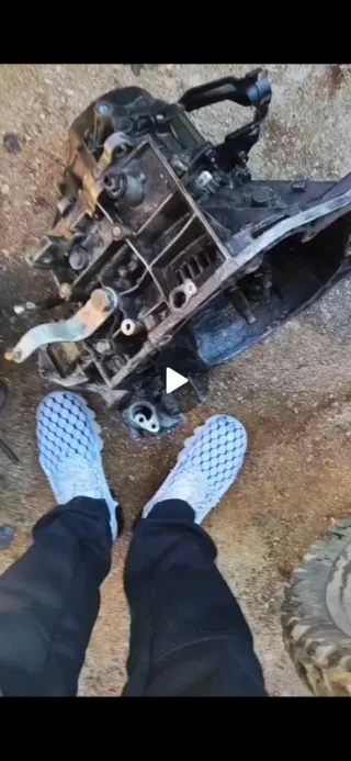 Caja de cambios BE3 motor RFV