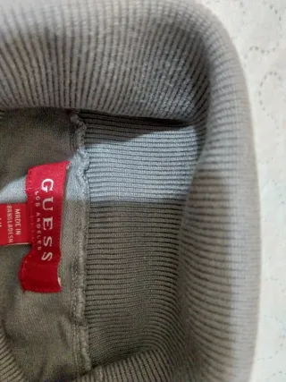 Jersey Guess Cuello Alto Gris