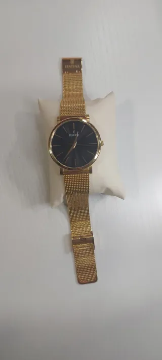 Reloj Festina Mujer Negro y Dorado Modelo:F20476