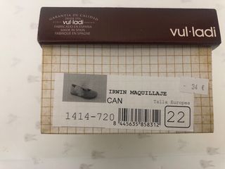 Merceditas Balladi niña rosa