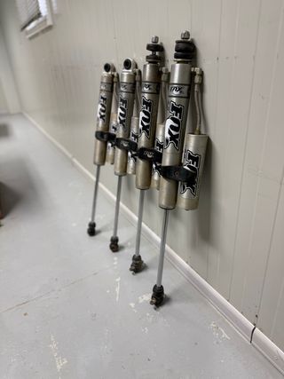 Amortiguadores FOX 2.0 JEEP botella separada