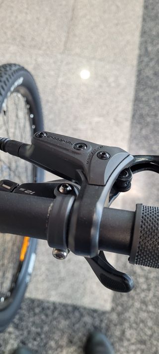 Bici MTB Monty Besaide M1 Gris