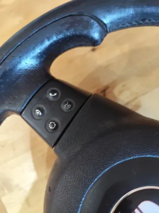 Volante León MK2 FR