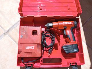 Taladro Hilti SF 100-A con cargador SFC 7/18